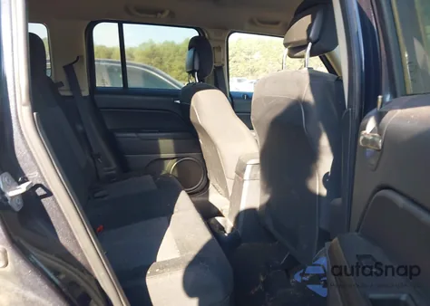 2014 Jeep Patriot Sport z USA, uszkodzony, nr VIN 1C4NJPBB9ED906061